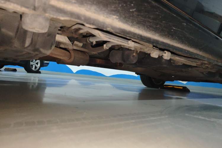 Used Mercedes-Benz Viano 2013 3.5L Haoci version Chassis Front Left
