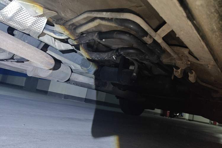 Used Mercedes-Benz Viano 2013 3.0L Comfort Edition Chassis Front Left