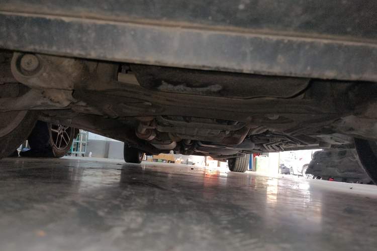 Used Mercedes-Benz Viano 2013 3.0L Hospitality Edition Chassis Front