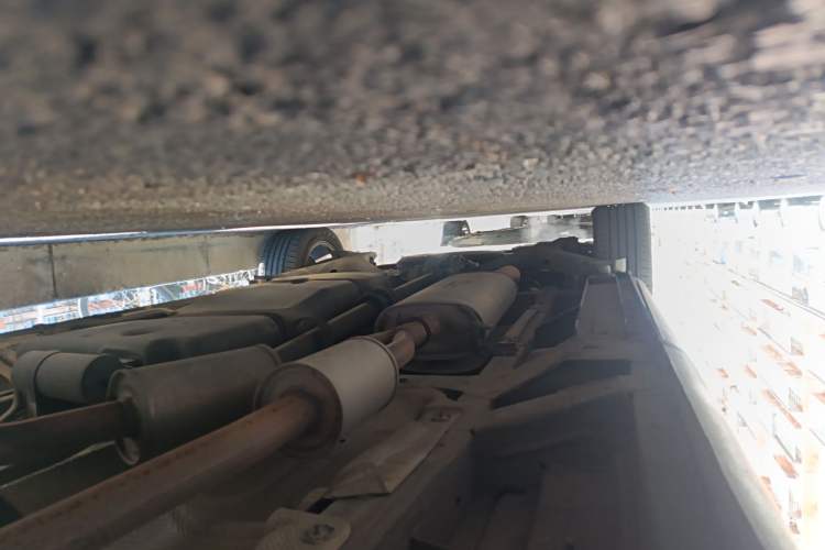 Used Mercedes-Benz Viano 2013 3.0L Comfort Edition Chassis Front Right