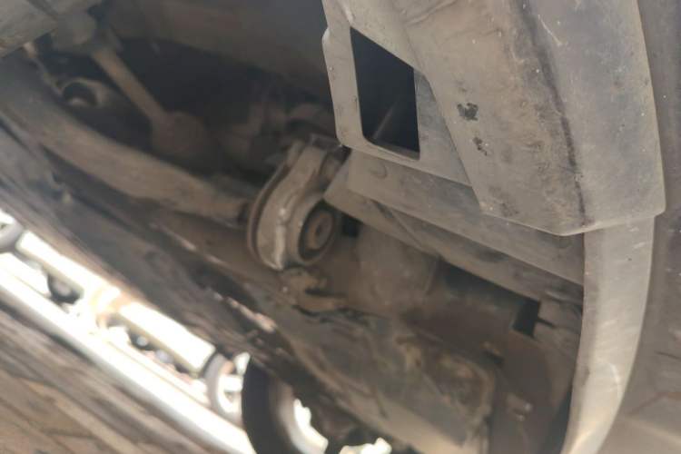 Used Mercedes-Benz Viano 2013 3.0L Navigator Edition Chassis Front Right