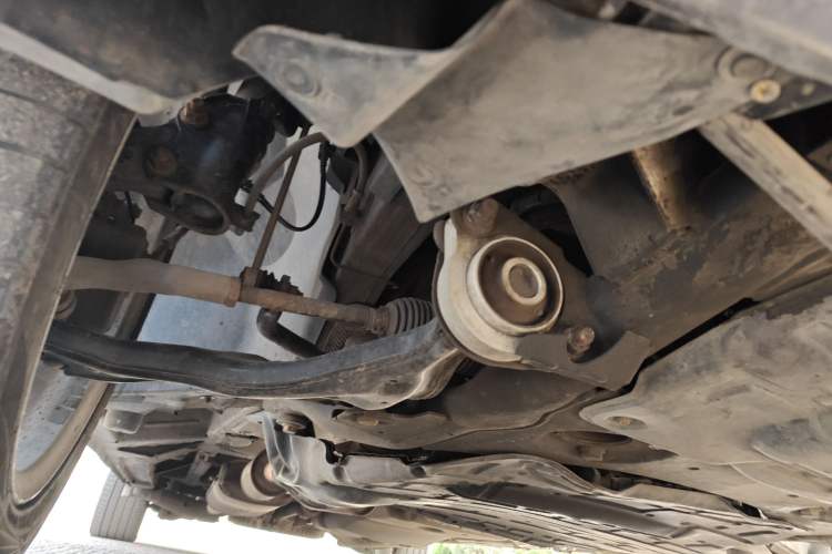 Used Mercedes-Benz Viano 2013 3.5L Haoci version Chassis Front Right