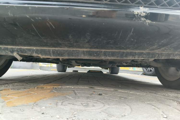 Used Mercedes-Benz Viano 2013 3.0L Comfort Edition Chassis Front