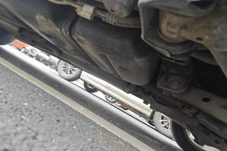 Used Mercedes-Benz Viano 2013 3.0L Comfort Edition Chassis Rear Left