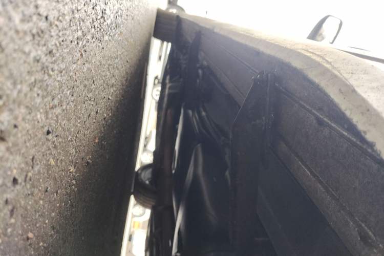 Used Mercedes-Benz Viano 2013 3.0L Navigator Edition Chassis Rear Left