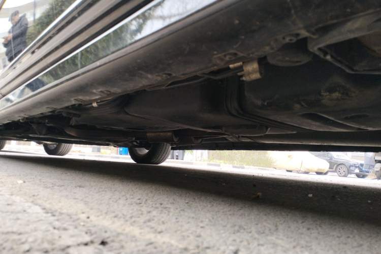 Used Mercedes-Benz Viano 2013 3.0L Hospitality Edition Chassis Rear Left