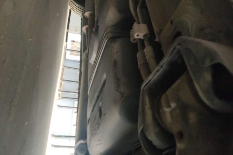Used Mercedes-Benz Viano 2013 3.0L Hospitality Edition Chassis Rear Left