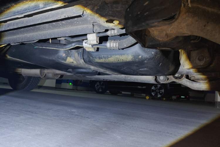 Used Mercedes-Benz Viano 2013 3.0L Comfort Edition Chassis Rear Left