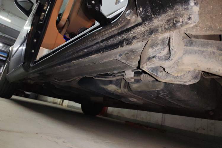 Used Mercedes-Benz Viano 2013 3.0L Comfort Edition Chassis Rear Left