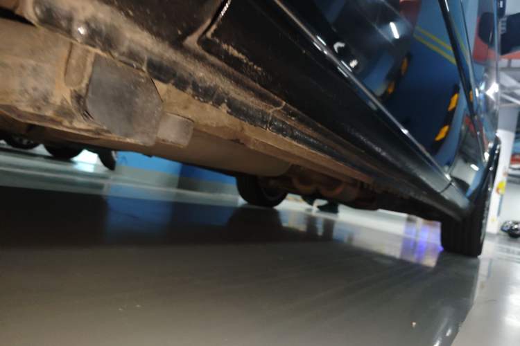 Used Mercedes-Benz Viano 2013 3.5L Haoci version Chassis Rear Right