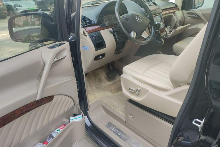 Used Mercedes-Benz Viano 2013 3.0L Comfort Edition Driver Seat