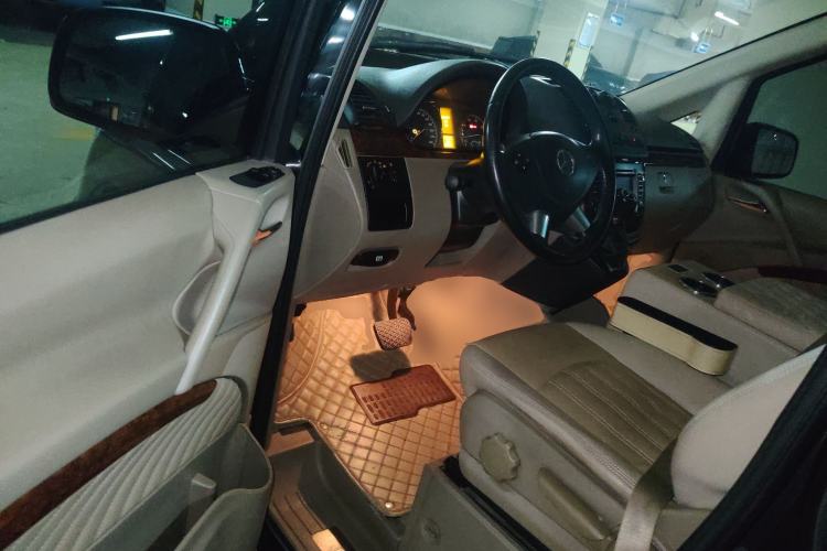 Used Mercedes-Benz Viano 2013 3.0L Comfort Edition Driver Seat