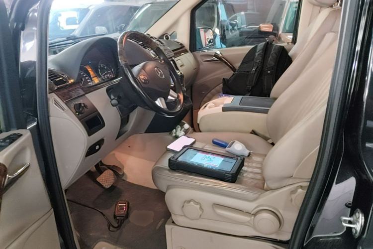 Used Mercedes-Benz Viano 2013 3.0L Comfort Edition Driver Seat