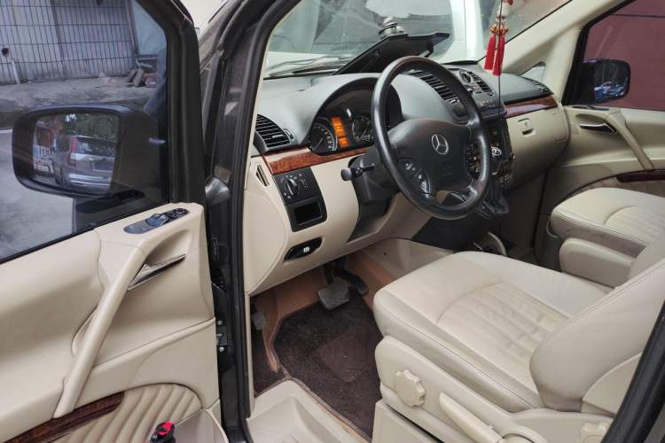Used Mercedes-Benz Viano 2013 3.0L Comfort Edition Driver Seat