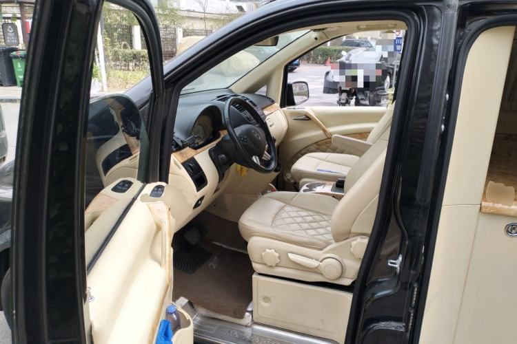 Used Mercedes-Benz Viano 2013 3.0L Hospitality Edition Driver Seat