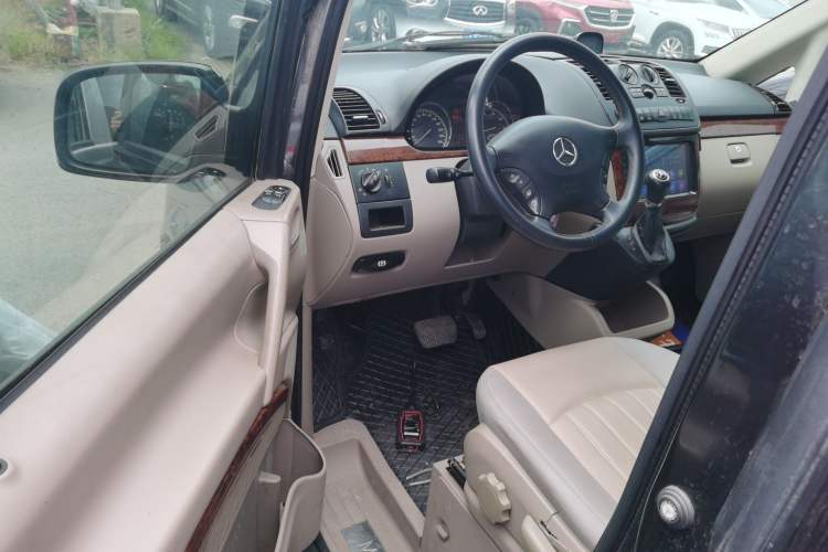 Used Mercedes-Benz Viano 2013 3.0L Comfort Edition Driver Seat