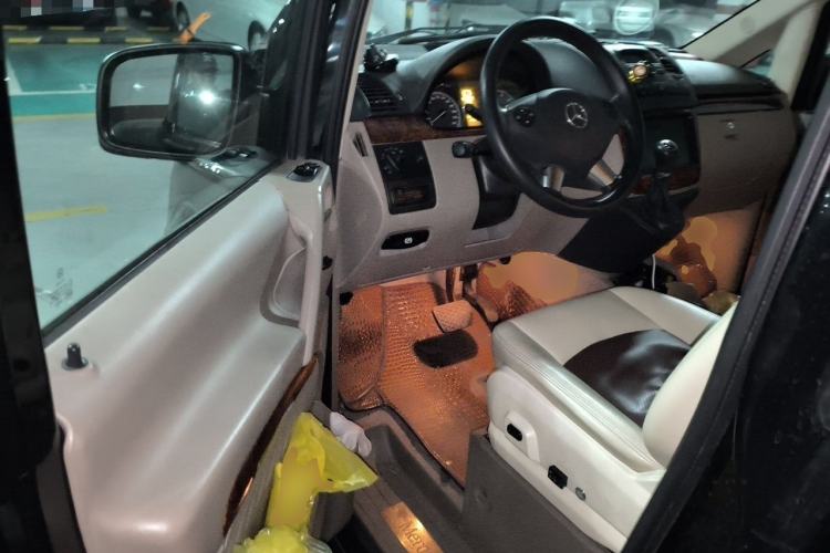 Used Mercedes-Benz Viano 2013 3.0L Navigator Edition Driver Seat