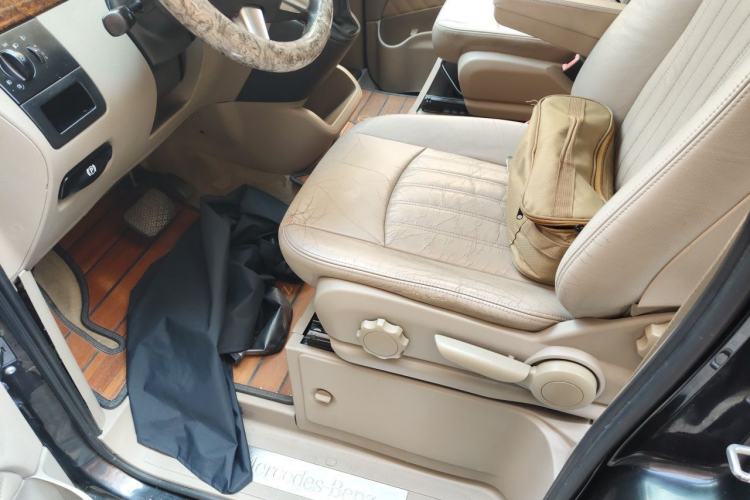 Used Mercedes-Benz Viano 2013 3.0L Hospitality Edition Driver Seat