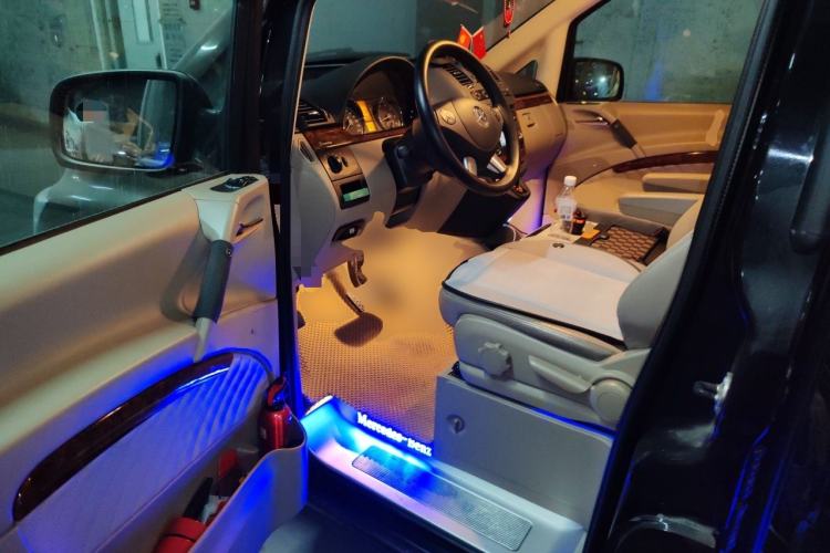 Used Mercedes-Benz Viano 2013 3.0L Comfort Edition Driver Seat