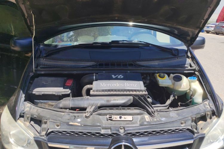 Used Mercedes-Benz Viano 2013 3.0L Navigator Edition Engine Bay