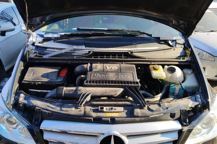 Used Mercedes-Benz Viano 2013 3.0L Navigator Edition Engine Bay