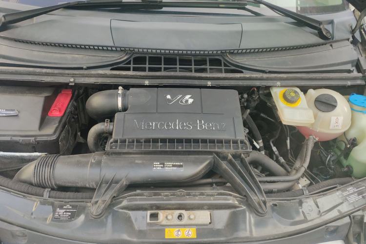 Used Mercedes-Benz Viano 2013 3.0L Comfort Edition Engine Bay