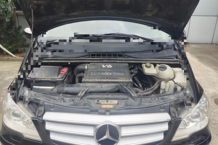 Used Mercedes-Benz Viano 2013 3.5L Haoci version Engine Bay