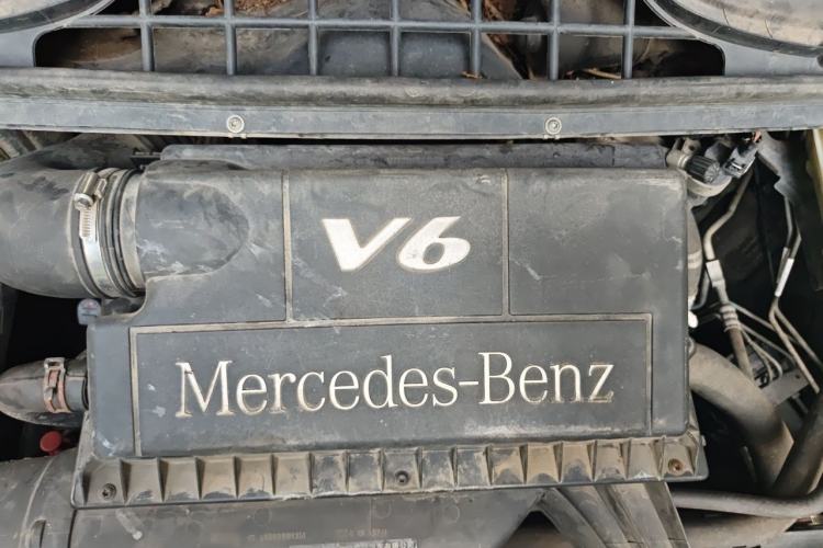 Used Mercedes-Benz Viano 2013 3.0L Navigator Edition Engine Bay