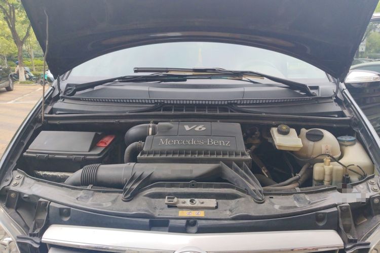 Used Mercedes-Benz Viano 2013 3.0L Navigator Edition Engine Bay