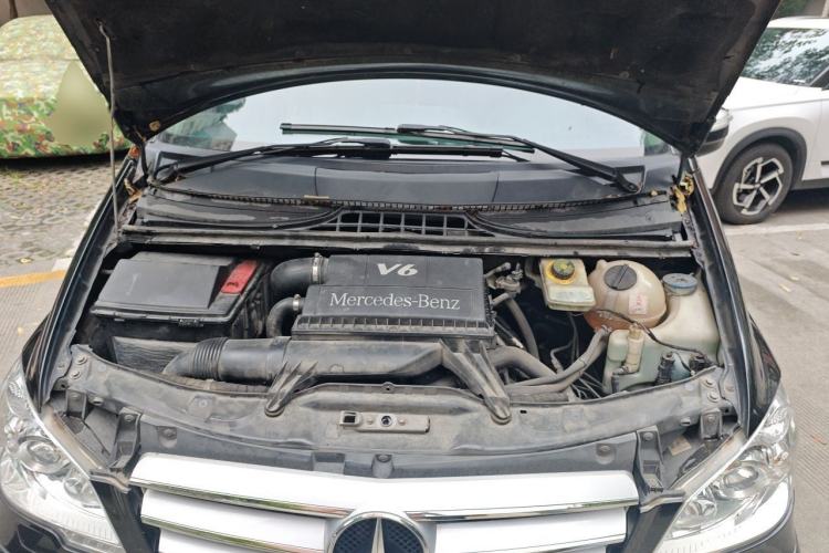Used Mercedes-Benz Viano 2013 3.0L Navigator Edition Engine Bay