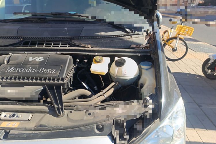 Used Mercedes-Benz Viano 2013 3.0L Comfort Edition Engine Bay Left