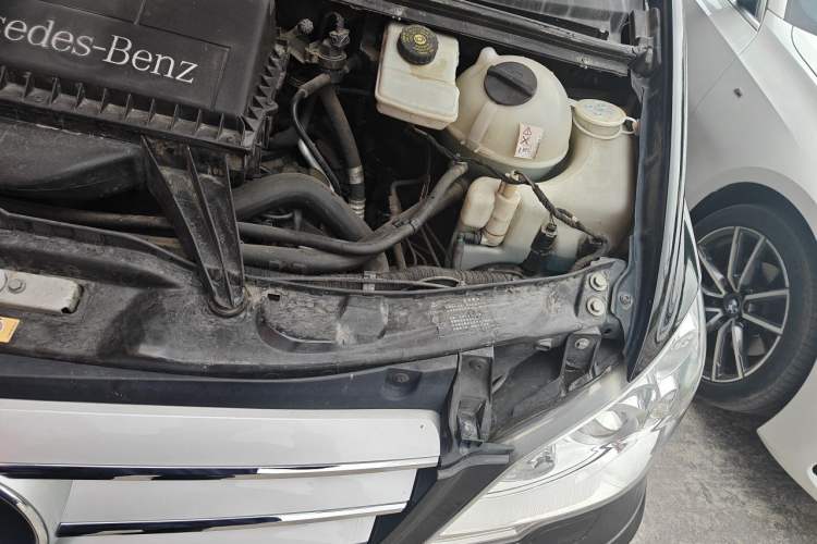 Used Mercedes-Benz Viano 2013 3.5L Haoci version Engine Bay Left