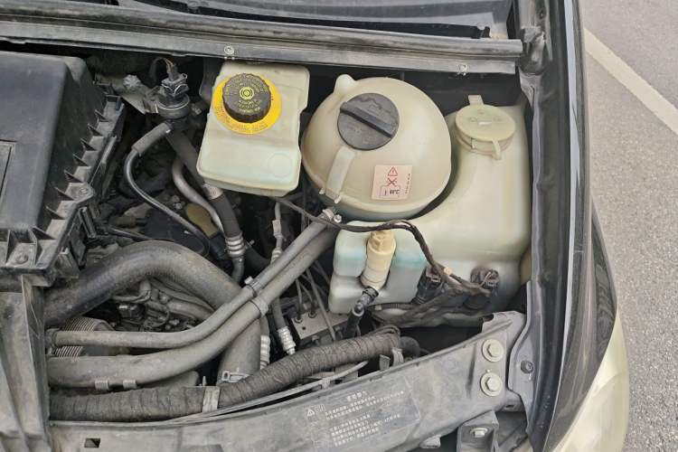 Used Mercedes-Benz Viano 2013 3.0L Navigator Edition Engine Bay Left