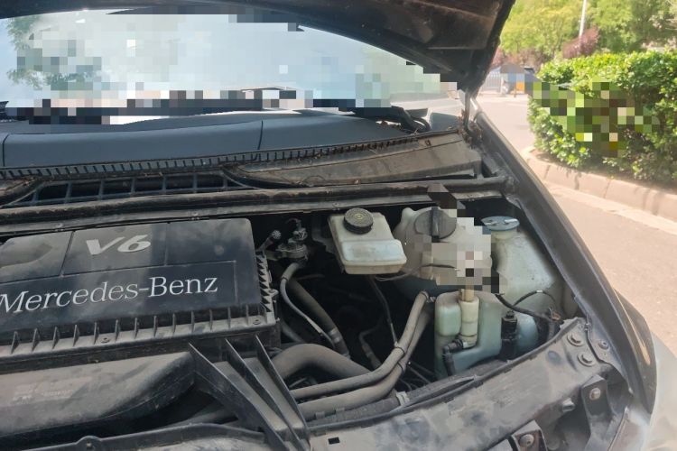 Used Mercedes-Benz Viano 2013 3.0L Navigator Edition Engine Bay Left