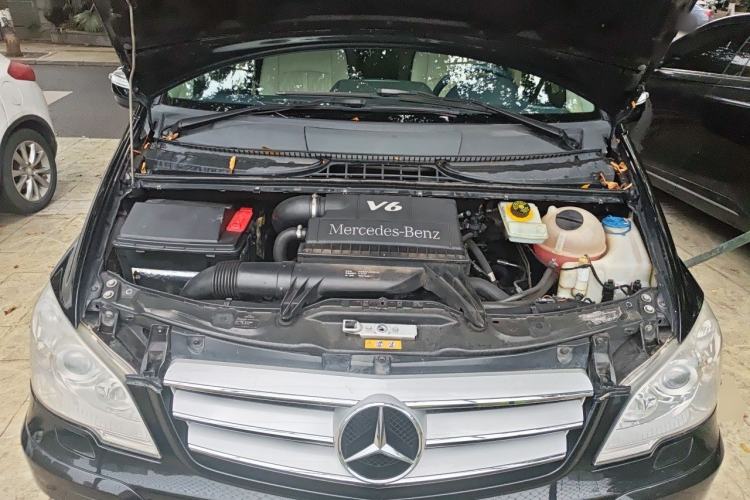 Used Mercedes-Benz Viano 2013 3.0L Navigator Edition Engine Bay