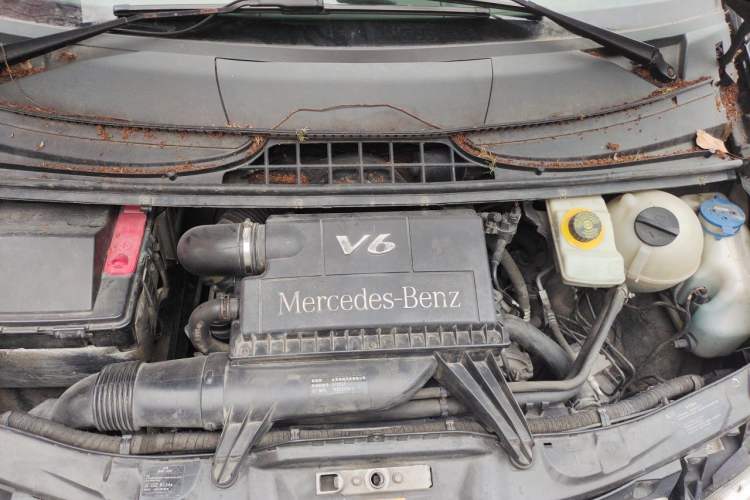 Used Mercedes-Benz Viano 2013 3.0L Comfort Edition Engine Bay