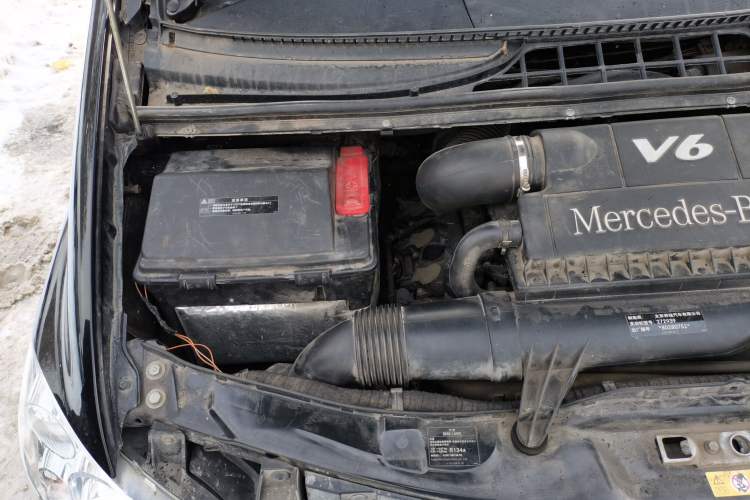 Used Mercedes-Benz Viano 2013 3.0L Navigator Edition Engine Bay Right