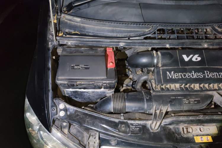 Used Mercedes-Benz Viano 2013 3.0L Comfort Edition Engine Bay Right