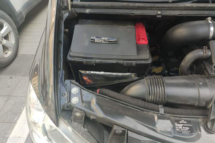 Used Mercedes-Benz Viano 2013 3.0L Comfort Edition Engine Bay Right