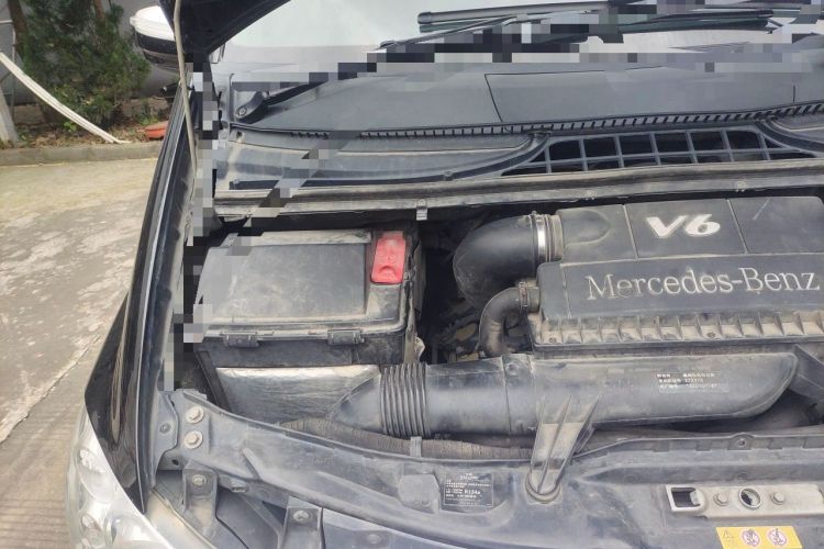 Used Mercedes-Benz Viano 2013 3.5L Haoci version Engine Bay Right