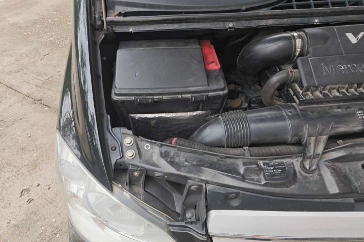 Used Mercedes-Benz Viano 2013 3.0L Comfort Edition Engine Bay Right
