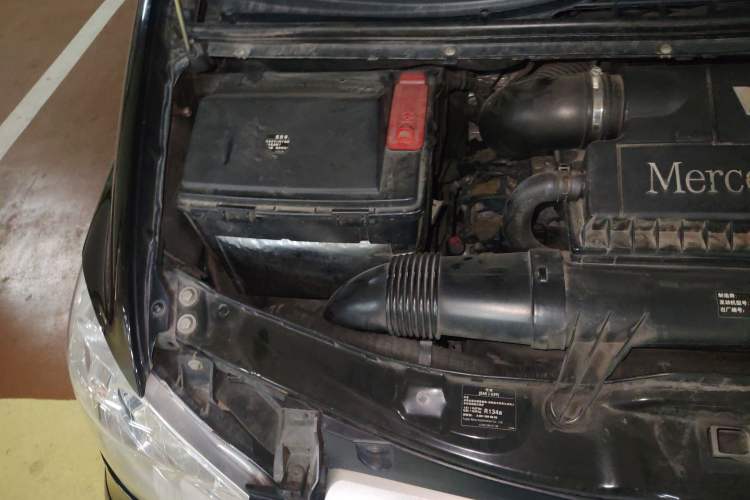 Used Mercedes-Benz Viano 2013 3.0L Comfort Edition Engine Bay Right