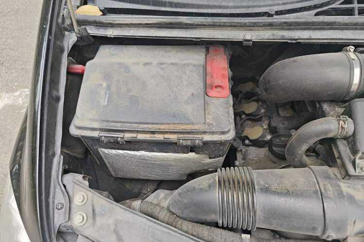 Used Mercedes-Benz Viano 2013 3.0L Navigator Edition Engine Bay Right