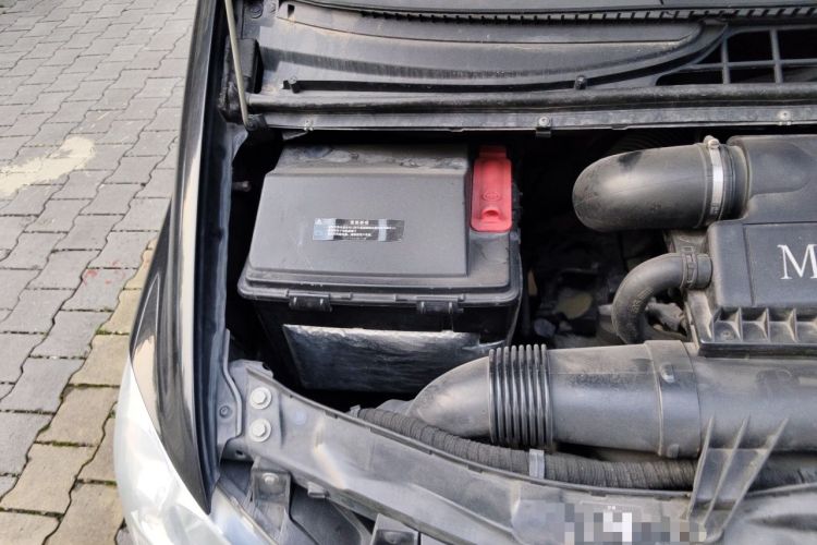 Used Mercedes-Benz Viano 2013 3.0L Comfort Edition Engine Bay Right