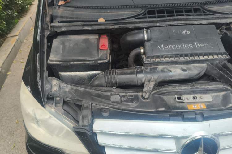 Used Mercedes-Benz Viano 2013 3.0L Comfort Edition Engine Bay Right