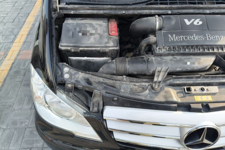 Used Mercedes-Benz Viano 2013 3.0L Comfort Edition Engine Bay Right