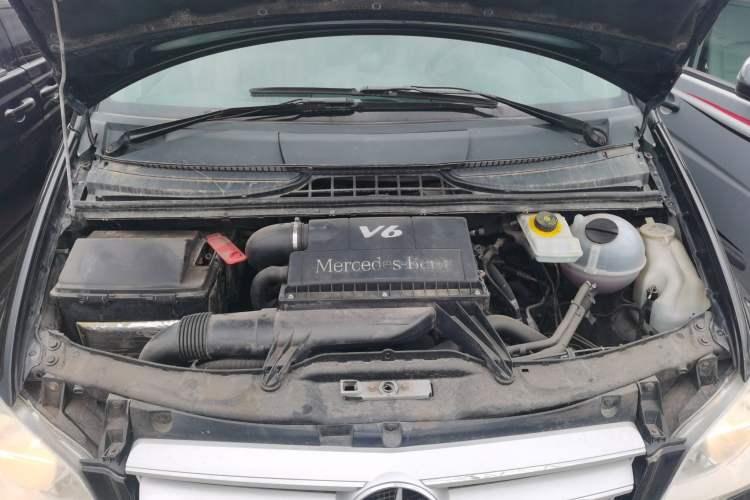 Used Mercedes-Benz Viano 2013 3.0L Comfort Edition Engine Bay