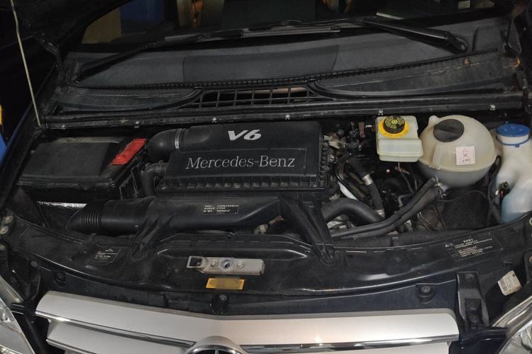 Used Mercedes-Benz Viano 2013 3.0L Comfort Edition Engine Bay