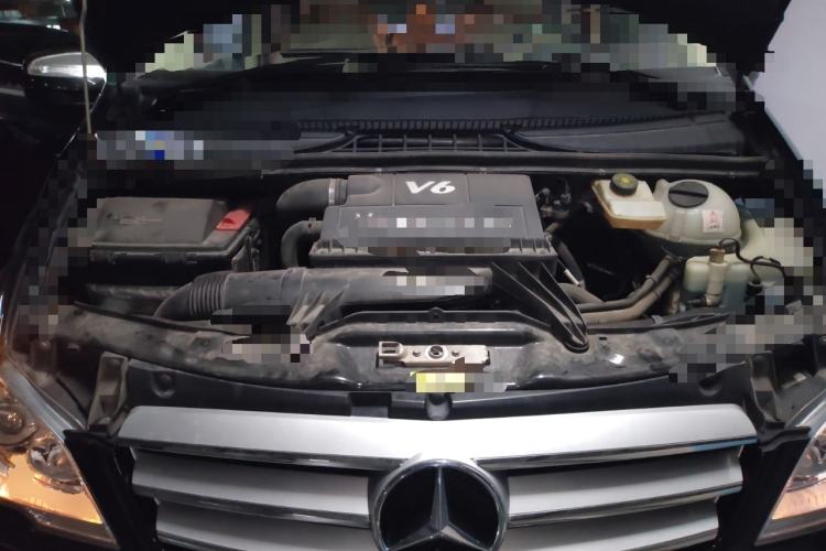 Used Mercedes-Benz Viano 2013 3.5L Haoci version Engine Bay