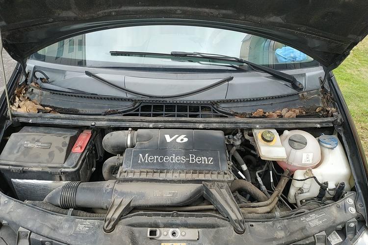 Used Mercedes-Benz Viano 2013 3.0L Navigator Edition Engine Bay